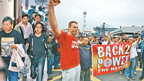 荷蘭總工會聯盟及歐洲貨櫃碼頭工會代表，昨來港聲援工人。