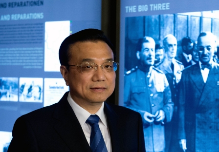 總理李克強到柏林附近的波茨坦，參觀了波茨坦會議的舊址切齊琳宮