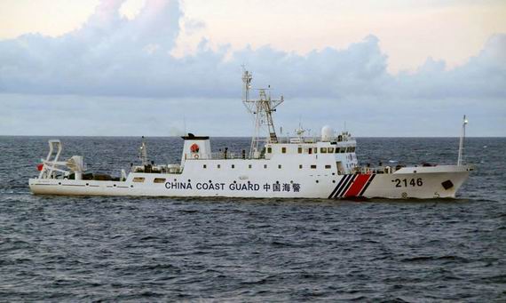 圖為日本海上保安廳於8月7日在釣魚島東南偏南約7公里處海域拍攝到的中國“海警2146”船