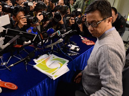 香港電視網絡宣布，收到通訊事務管理局辦公室關於傳送制式的不利回覆，決定推遲7月1日的開台日期，及暫停拍攝新電視節目。