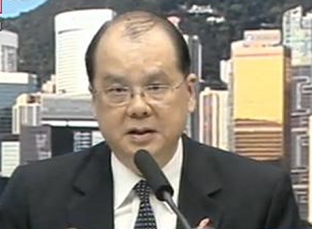 政府向立會提交文件解釋特惠生果金，現正領取高齡津貼長者首年除非主動申報，否則均獲發2200元。