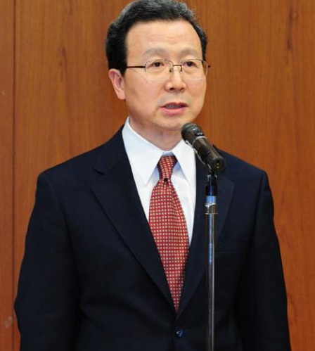 本外務省官員8日煞有介事的抗議中國海監船編隊進入釣魚島領海巡航，被駐日本大使程永華毫不客氣地頂回去。日方的跑龍套外交，很可笑。