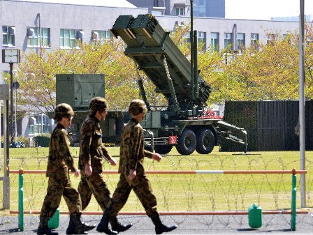 朝鮮黨報社評警告,日本若參與第二次韓戰,將遭受二戰時期核災難「更為慘烈的戰爭災難」。圖為位於東京的防衛省已部署PAC-3愛國者反導系統。